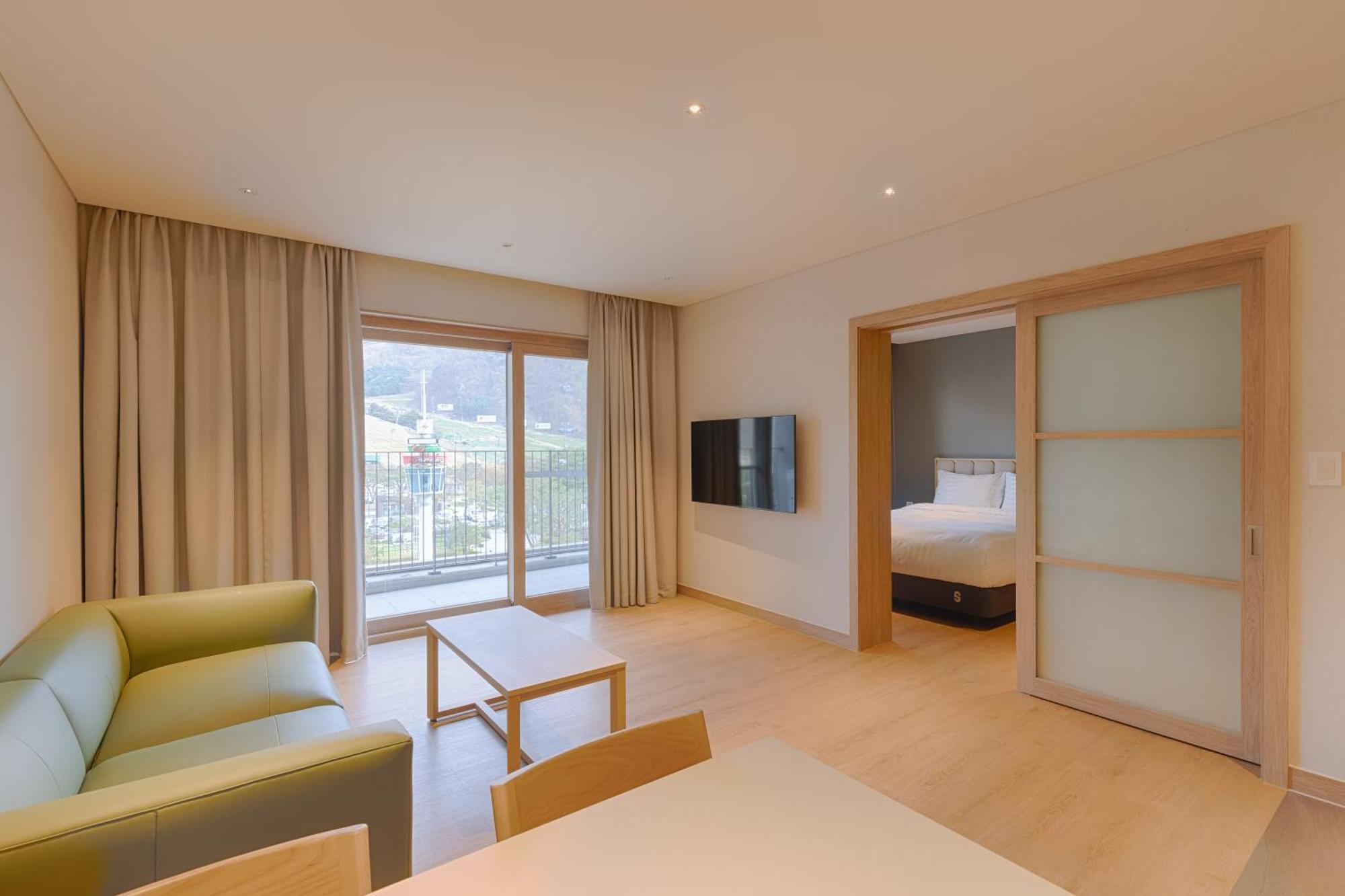 Sono Calm Vivaldipark Hotel Hongcheon Ngoại thất bức ảnh